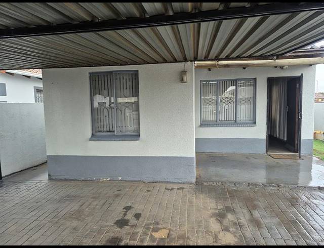 3 BEDROOM HOUSE FOR SALE IN WINDMILL PARK